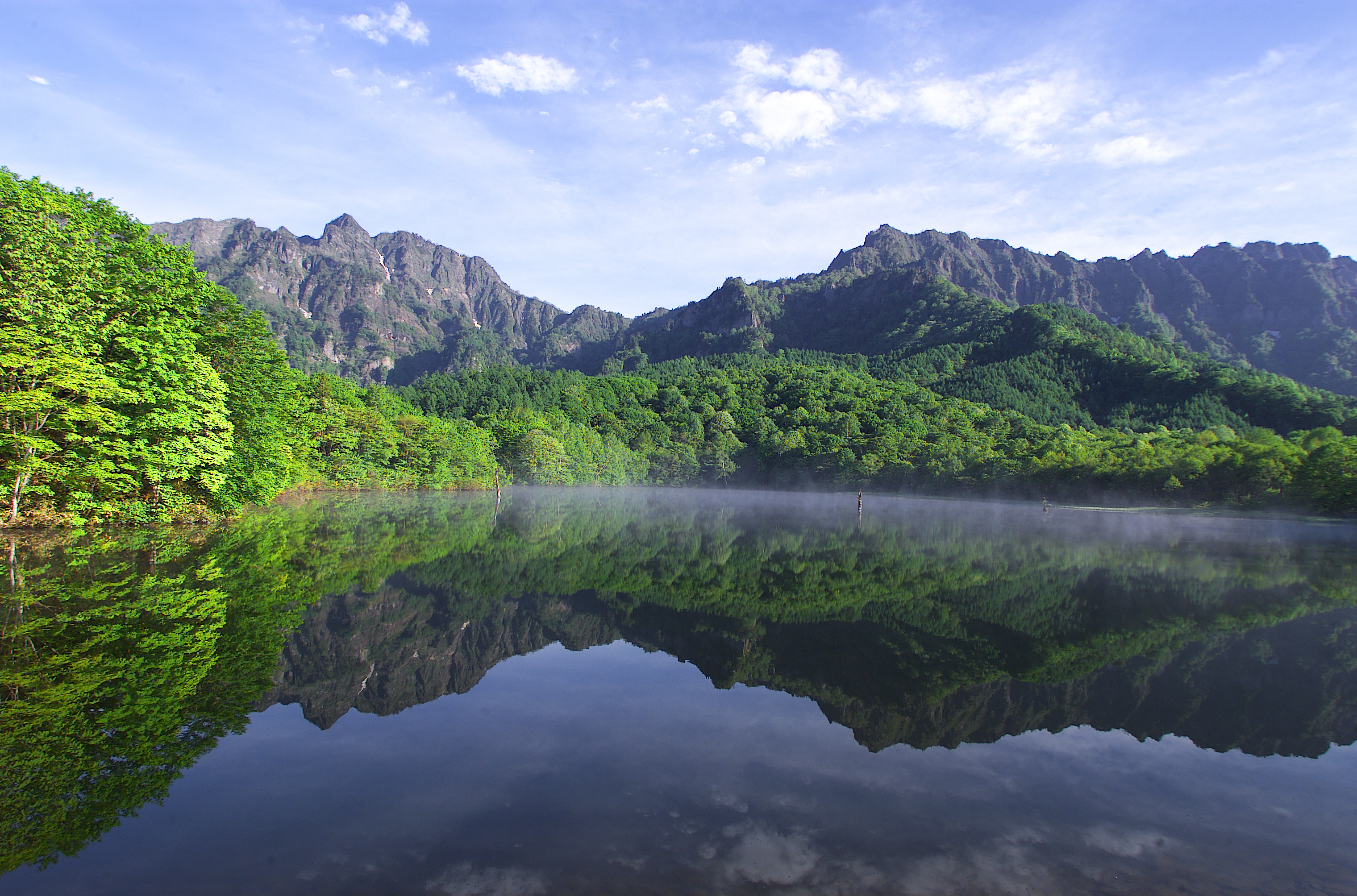 夏の戸隠・鏡池
