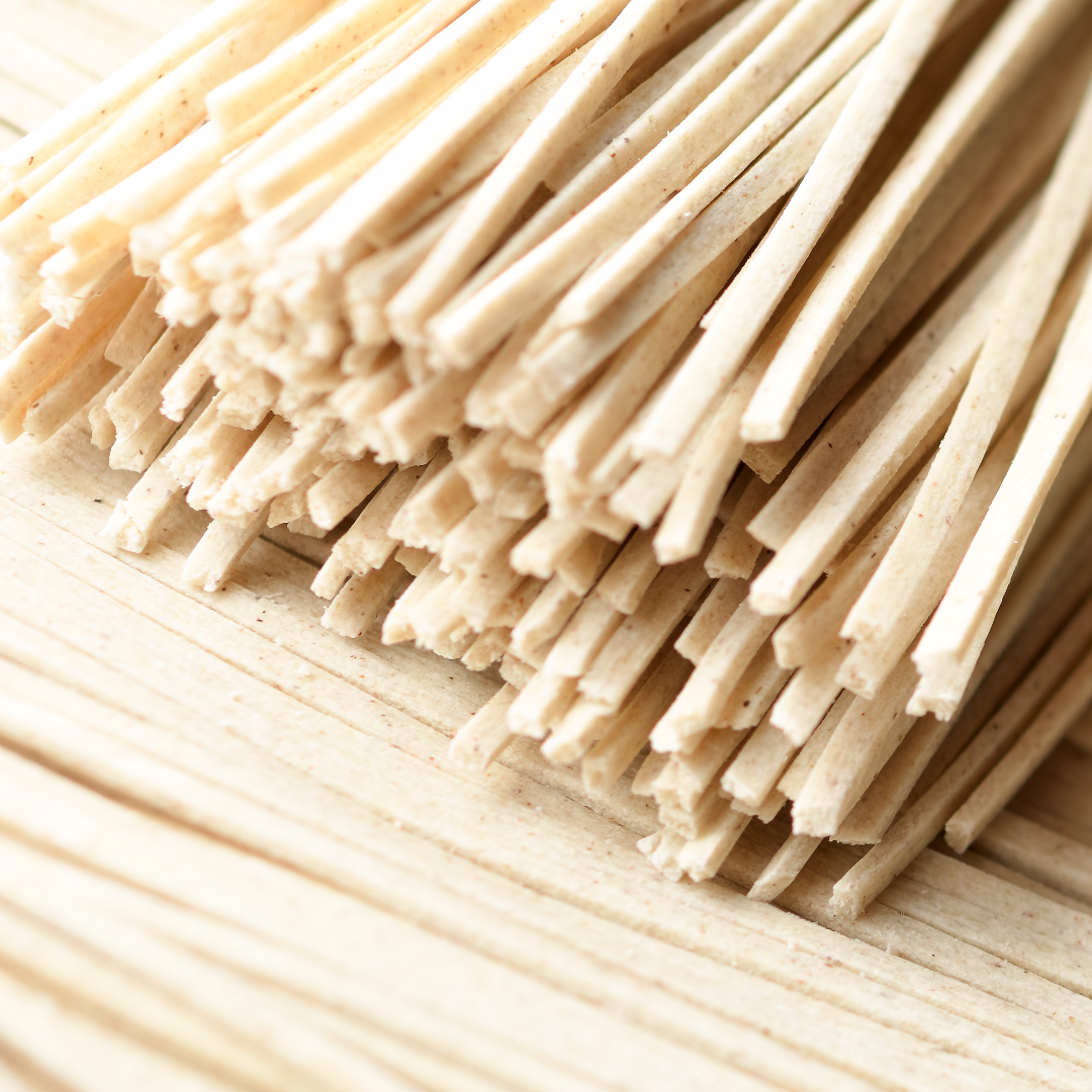 信州産のそば粉と国産小麦粉を使用したやわらかい香りとのどごしの良さ